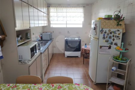 Sobrado à venda com 3 quartos, sendo 1 suíte, em Brooklin, São Paulo, SP