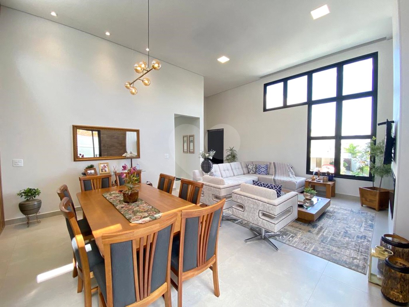 Casa à venda com 4 suítes no condomínio Jardim Vila Paradiso, Indaiatuba - SP