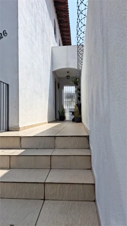 Sobrado à venda com 4 quartos, sendo 2 suítes, em Jardim Ester, São Paulo, SP