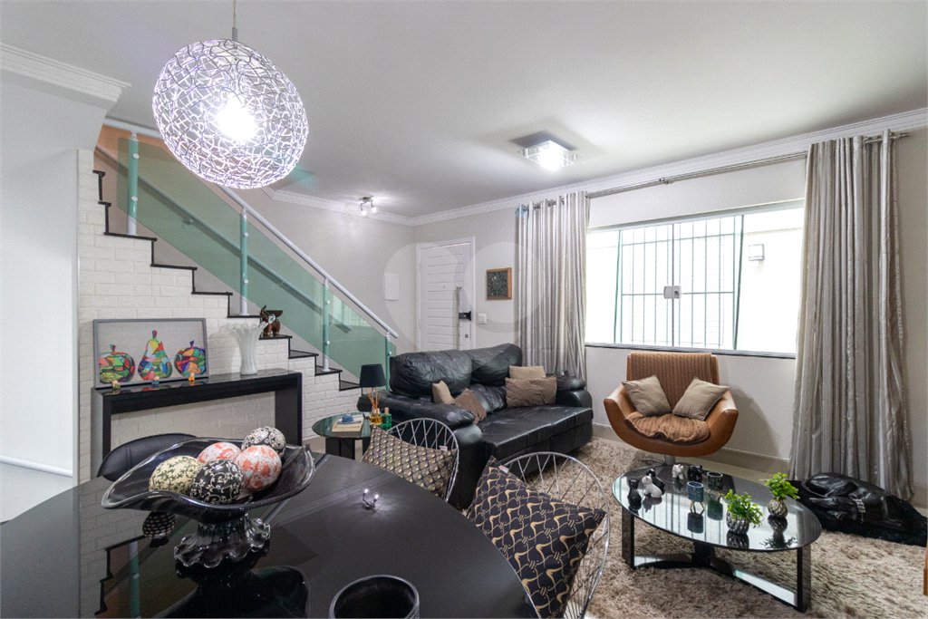 Casa à venda com 3 quartos, sendo 1 suíte, no condomínio Orquideas, São Paulo - SP