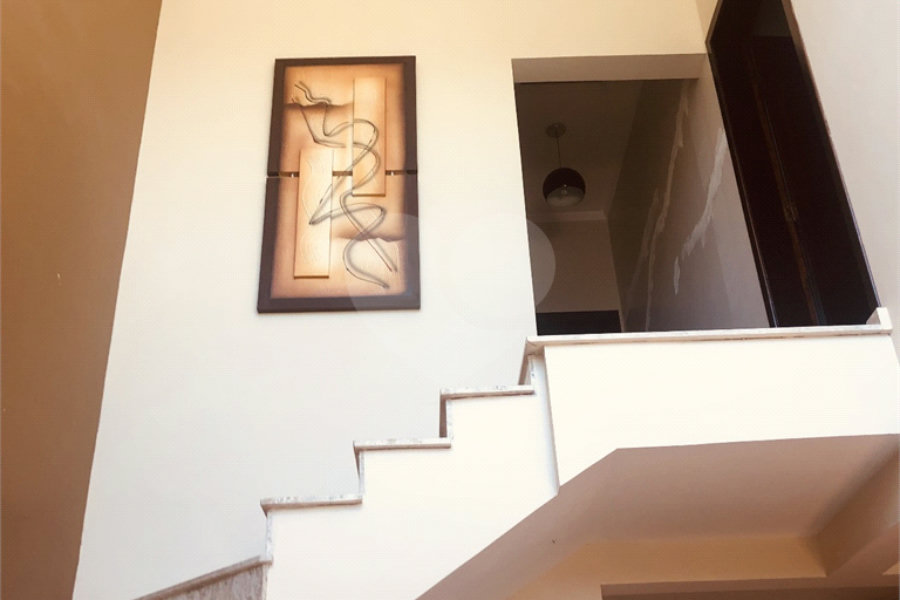 Sobrado à venda com 3 quartos, sendo 1 suíte, em Jardim Peri, São Paulo, SP