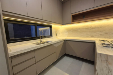 Casa à venda com 4 suítes no condomínio Residencial Dona Maria Candida, Indaiatuba - SP