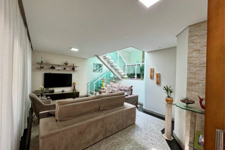 Casa à venda ou para alugar com 6 quartos, sendo 1 suíte, em Residencial/Comercial, Guarulhos, SP