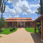 Casa à venda com 3 quartos, sendo 1 suíte, no condomínio Residencial Vale das Laranjeiras, Indaiatuba - SP