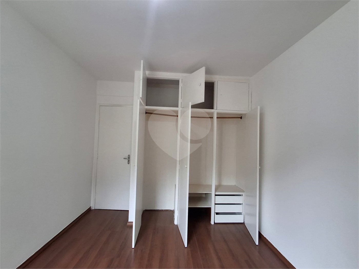 Apartamento a venda na Vila Clementino com dois dormitórios