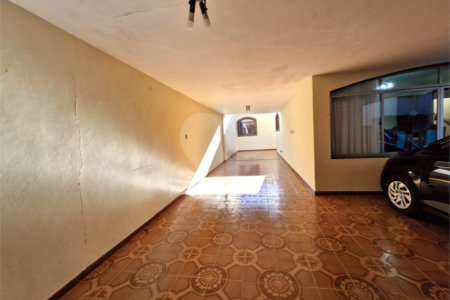 Casa à venda com 4 quartos, sendo 1 suíte, em Alto da Boa Vista, São Paulo, SP
