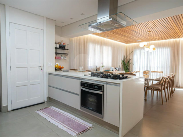 Casa à venda com 4 suítes no condomínio Flora Park, São Paulo - SP