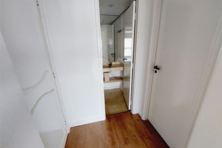 Apartamento à venda com 4 quartos, sendo 2 suítes,  em Alto da Lapa, São Paulo, SP
