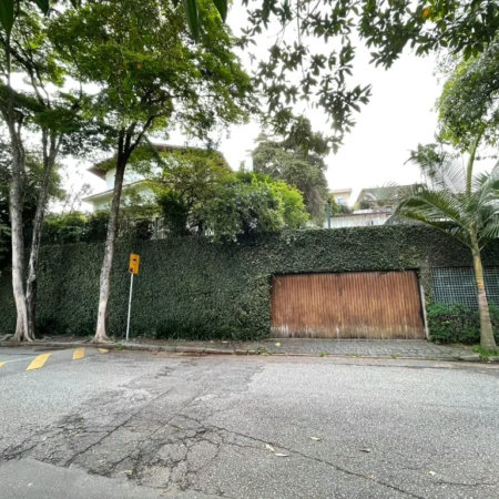 Sobrado à venda com 4 quartos, sendo 1 suíte, em Vila Inah, São Paulo, SP