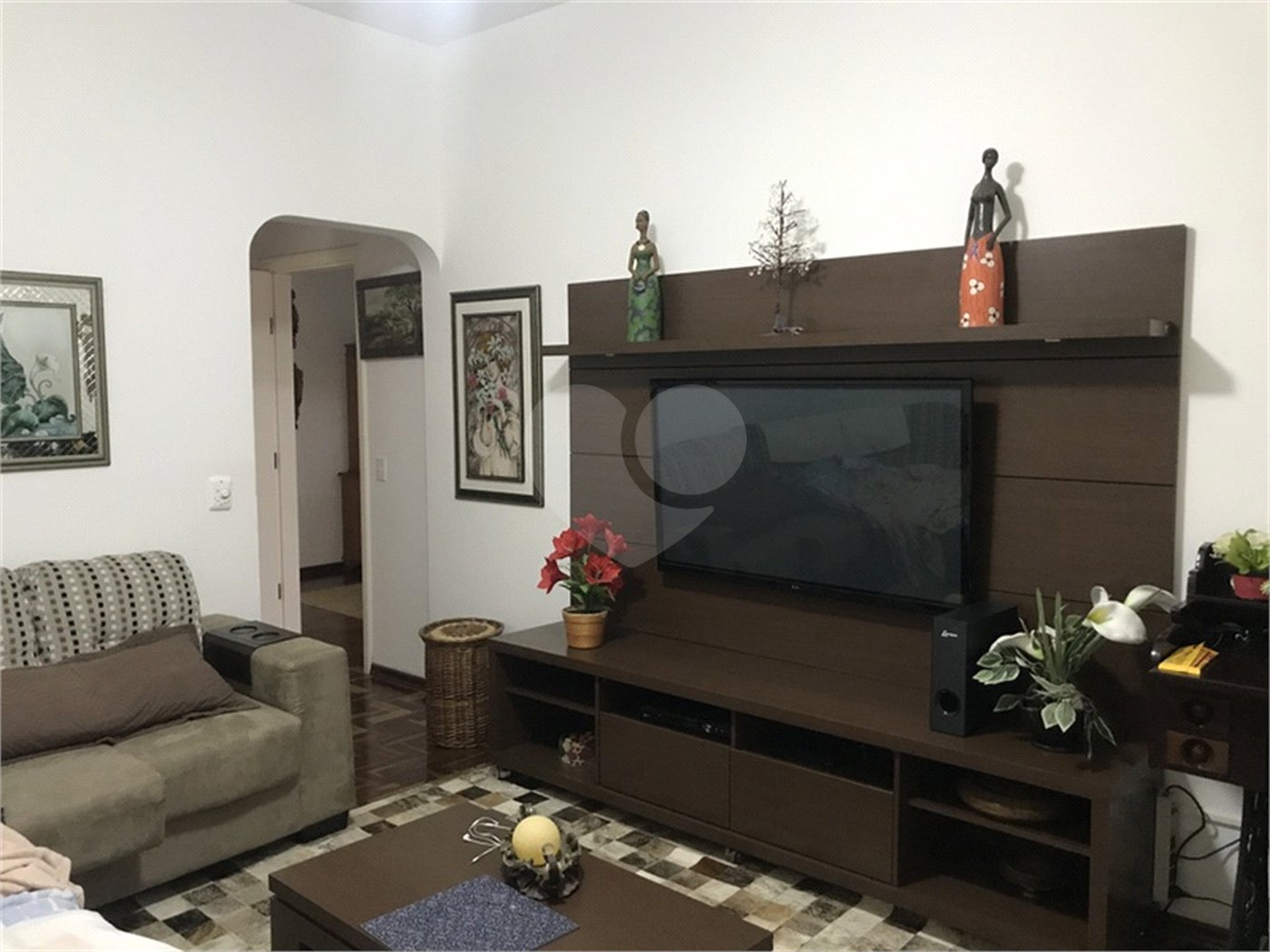 Sobrado à venda com 3 suítes em Serra da Cantareira, Mairiporã, SP