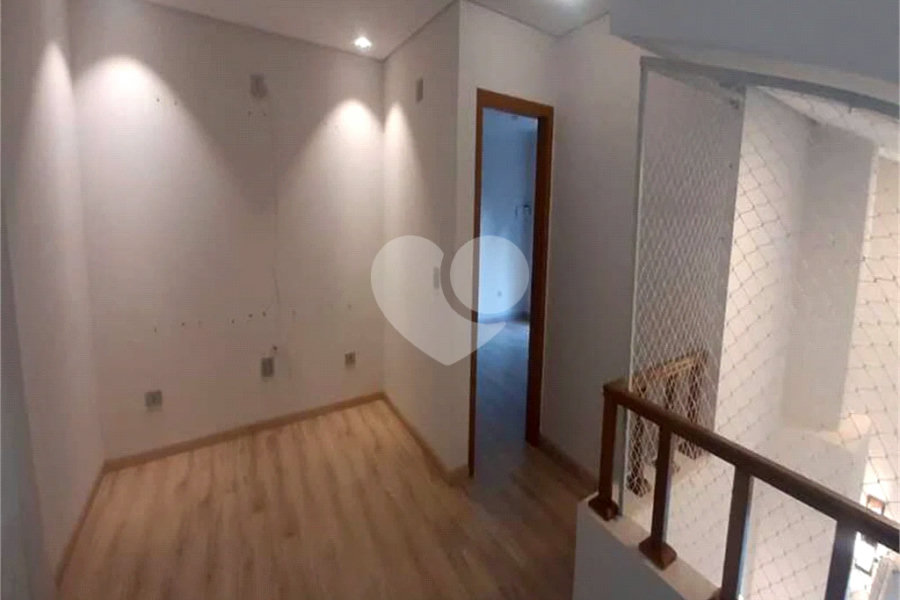 Casa à venda com 3 quartos, sendo 1 suíte, no condomínio Jardim da Montanha I, Mairiporã - SP