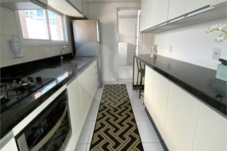 Apartamento à venda com 3 quartos, sendo 1 suíte, em Vila Olímpia, São Paulo, SP