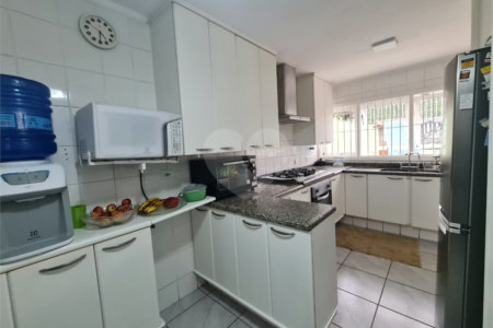 Casa Térrea à venda com 4 quartos, sendo 1 suíte, em Interlagos, São Paulo, SP