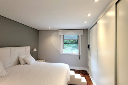 Apartamento à venda com 3 quartos, sendo 1 suíte, em Alto da Boa Vista, São Paulo, SP