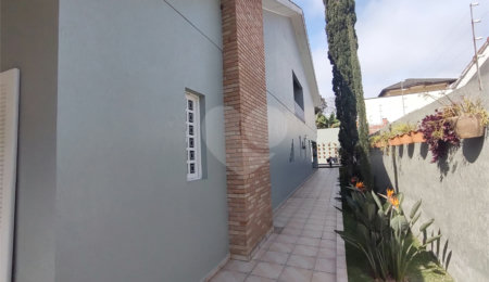 Sobrado à venda com 4 quartos, sendo 2 suítes,  em Interlagos, São Paulo, SP