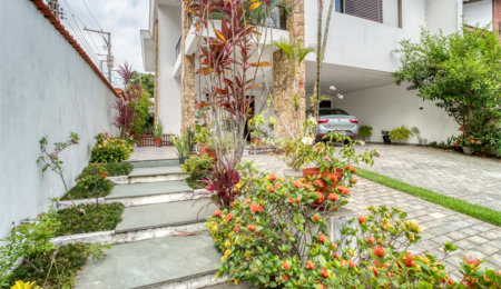 Casa de Vila à venda com 4 quartos, sendo 2 suítes, em Granja Julieta, São Paulo, SP