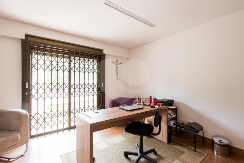 Casa Térrea à venda com 5 suítes em Jardim Marajoara, São Paulo, SP