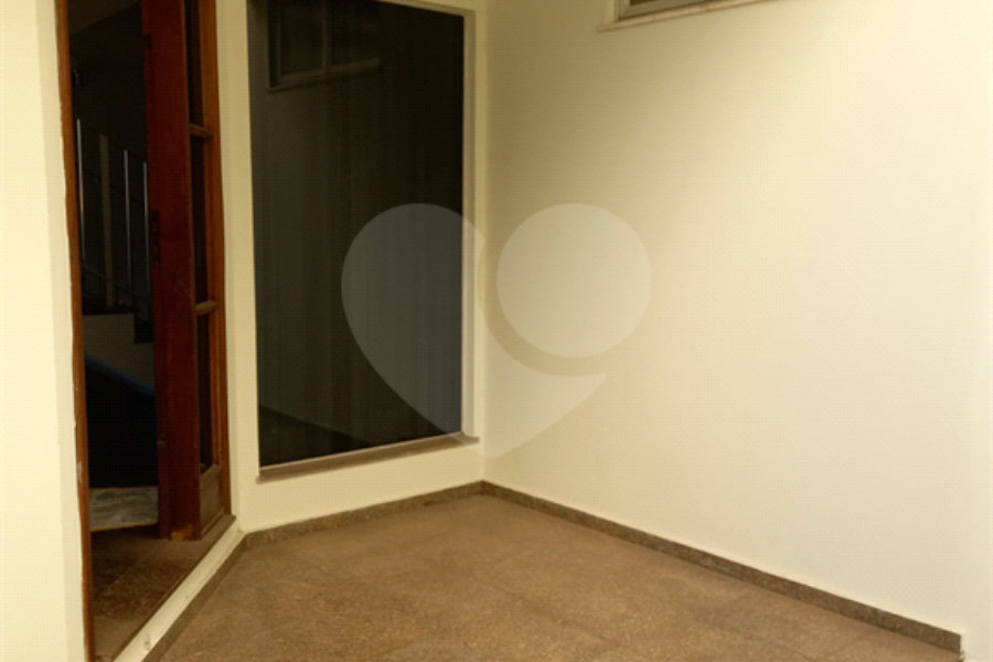 Sobrado à venda com 5 quartos, sendo 2 suítes,  em Tremembé, São Paulo, SP