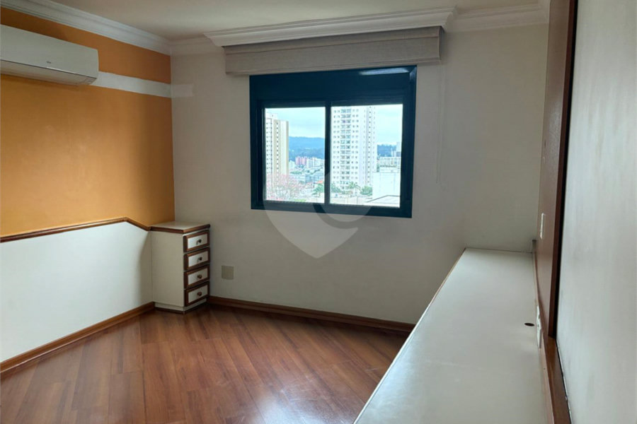 Apartamento à venda com 3 quartos, sendo 1 suíte,  em Santana, São Paulo, SP