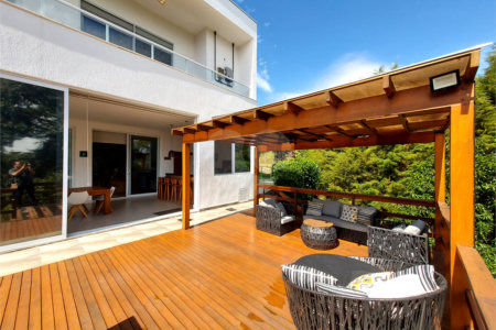 Casa à venda ou para alugar com 4 suítes no condomínio Jardim Primavera, Louveira - SP