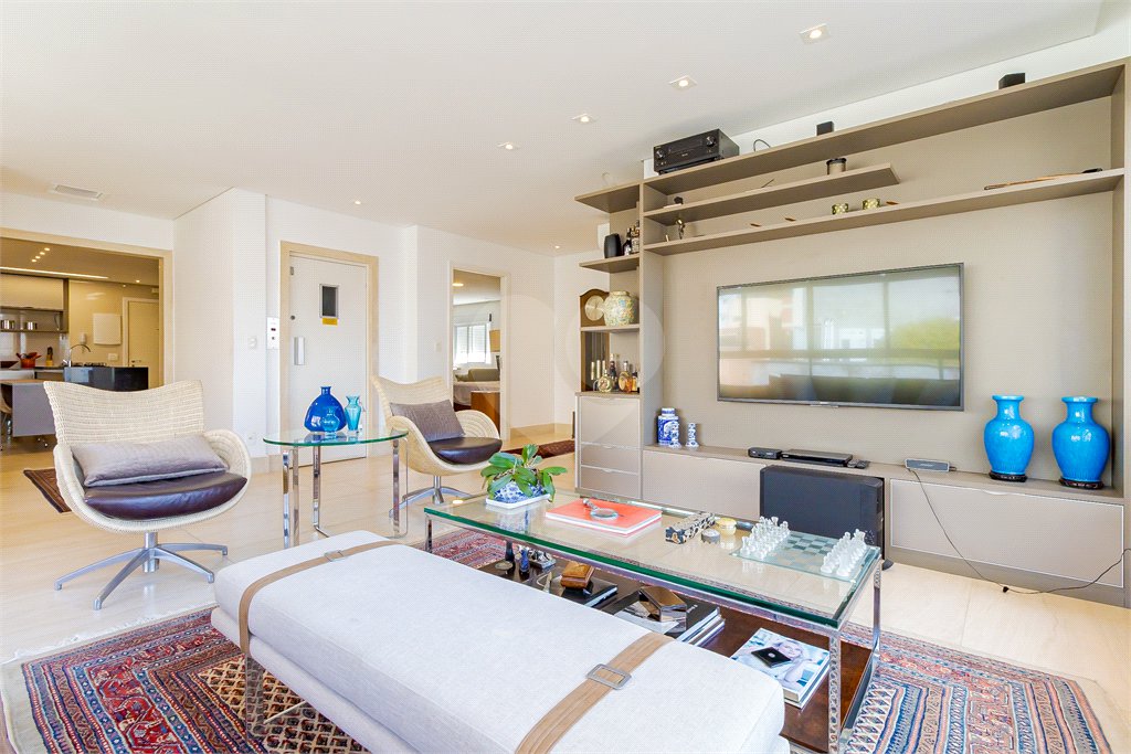 Apartamento à venda com 2 suítes em Itaim Bibi, São Paulo, SP