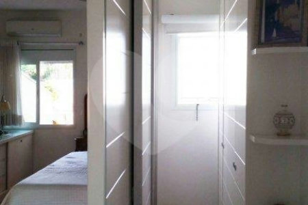 Casa à venda com 4 suítes em Granja Julieta, São Paulo, SP