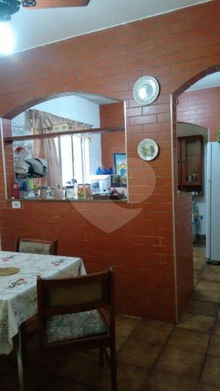 Casa à venda com 2 quartos, sendo 1 suíte, em Solemar, Praia Grande, SP