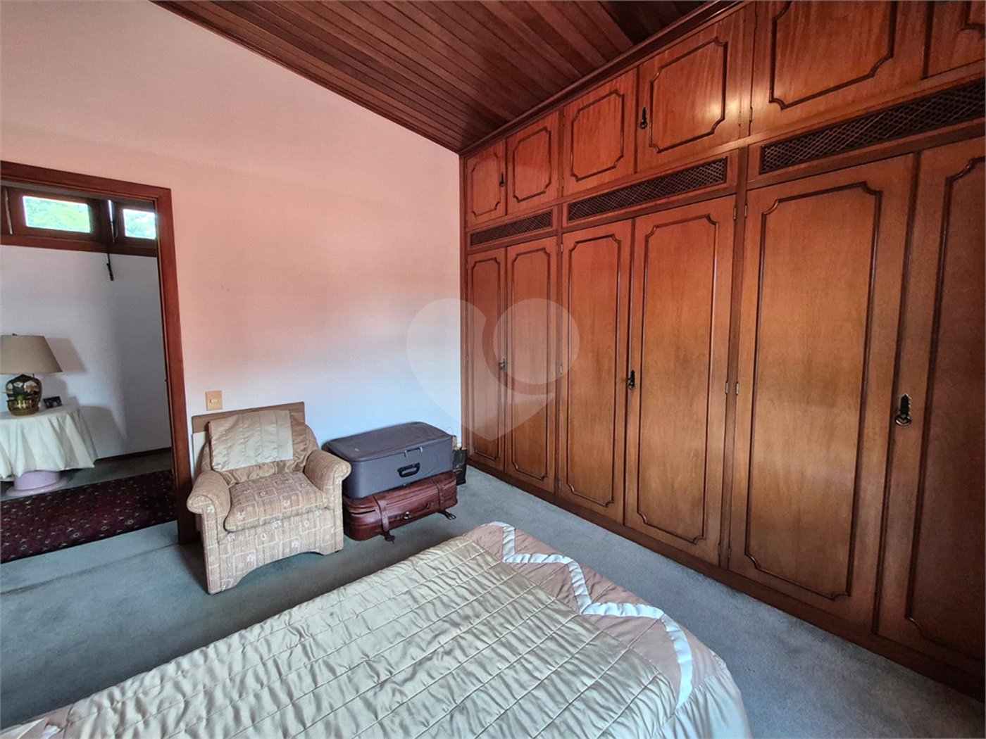 Casa de Vila à venda ou para alugar com 4 quartos, sendo 2 suítes,  em Jardim Leonor, São Paulo, SP