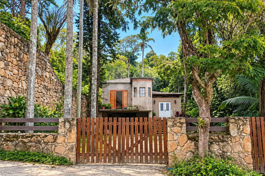 Casa à venda com 3 quartos, sendo 1 suíte, em Serra da Cantareira, Mairiporã, SP