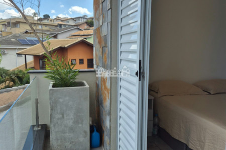 Casa à venda no bairro Recreio Maristela em Atibaia com linda vista para as montanhas