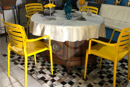 Casa à venda com 3 quartos, sendo 1 suíte,  em Praia Rasa, Armação dos Búzios, RJ