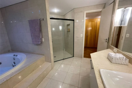 Apartamento à venda com 4 suítes em Vila Suzana, São Paulo, SP