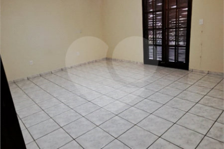Sobrado à venda com 3 quartos, sendo 2 suítes, em Jardim Adriana, Indaiatuba, SP
