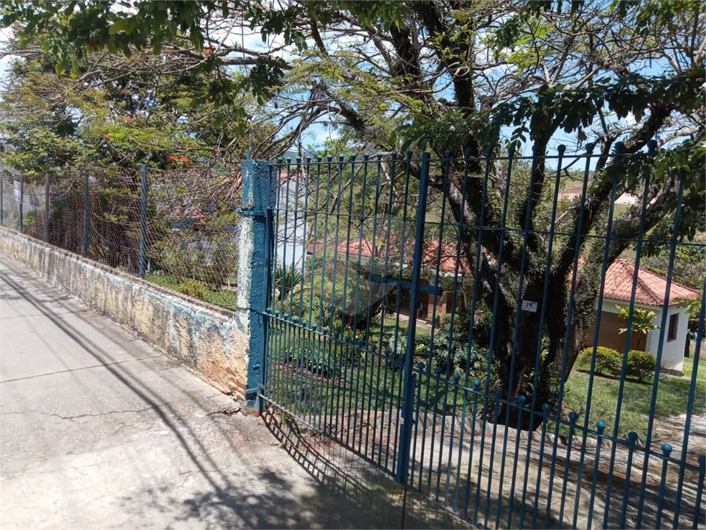Área de Terra à venda com 3 quartos, sendo 1 suíte, no Centro, Bom Jesus dos Perdões, SP