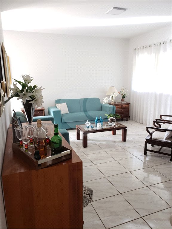 Casa à venda com 4 quartos, sendo 2 suítes,  no condomínio Acmti - Colinas do Mosteiro, Terras de Itaici e Recanto dos Pássaros, Indaiatuba - SP