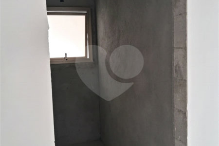 Apartamento à venda com 3 suítes em Moema, São Paulo, SP