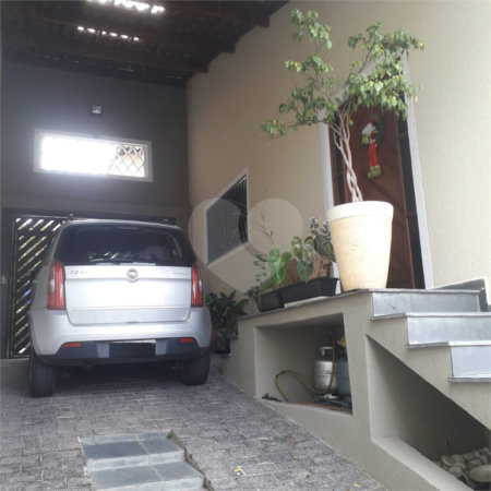 Casa Térrea à venda com 3 quartos, sendo 2 suítes, em Parque Vitória, São Paulo, SP