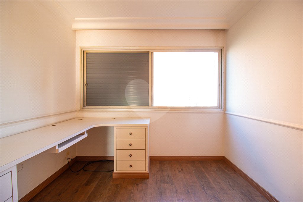 Apartamento à venda com 3 quartos, sendo 1 suíte, em Campo Belo, São Paulo, SP
