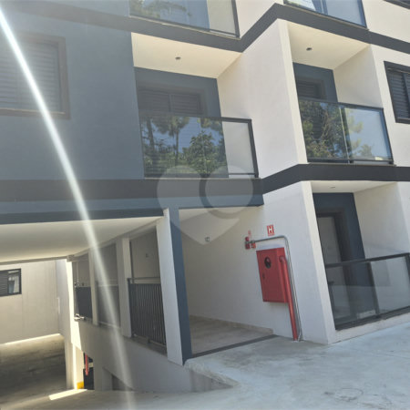 Casa em condomínio à venda com 2 quartos em Vila Rosa, São Paulo, SP