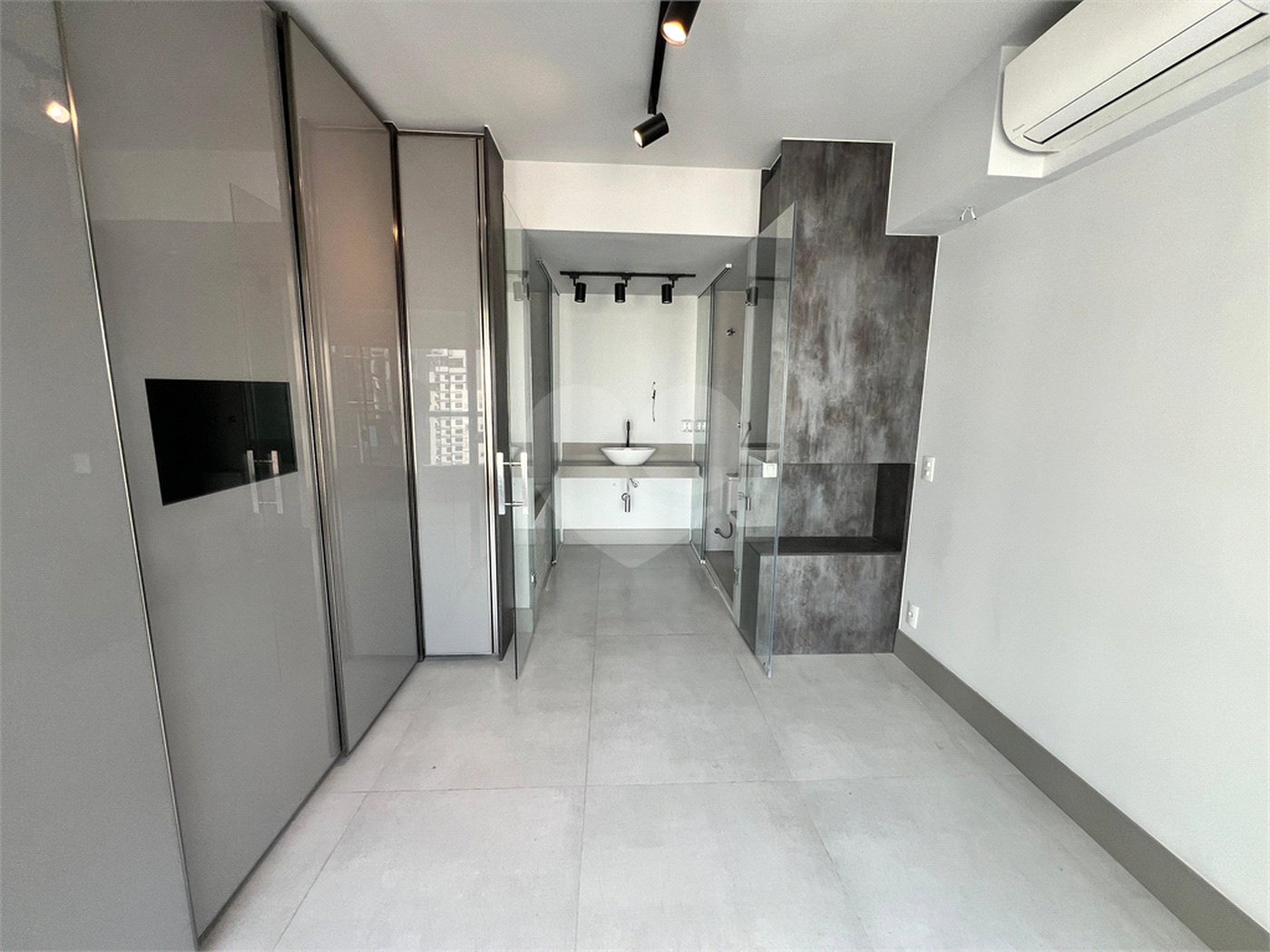 Apartamento à venda com 2 suítes em Indianópolis, São Paulo, SP