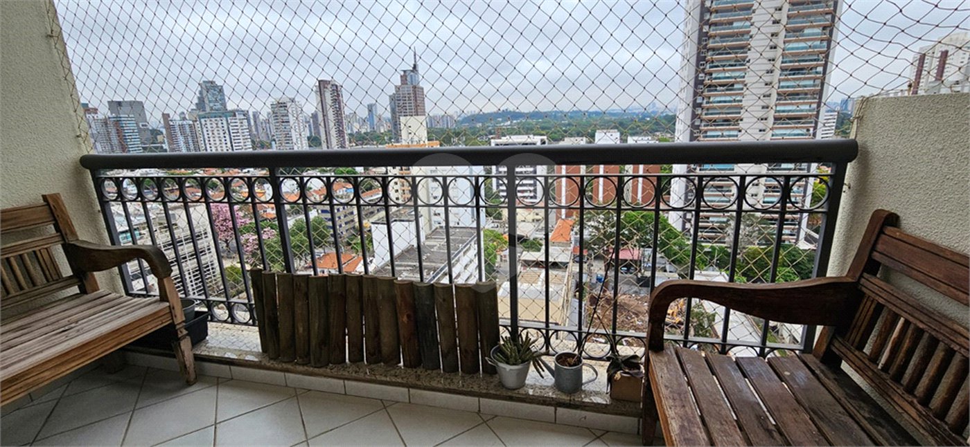 Apartamento à venda com 3 quartos, sendo 2 suítes, em Pinheiros, São Paulo, SP