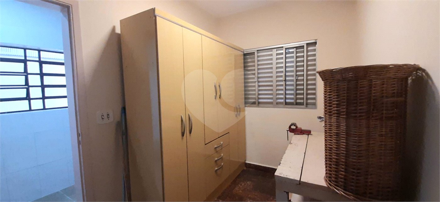 Sobrado amplo com 3 quartos, suíte e quintal para venda no Tremembé !!!
