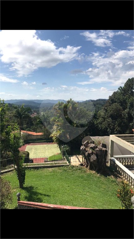 Casa à venda com 6 quartos, sendo 5 suítes, em Roseira, Mairiporã, SP
