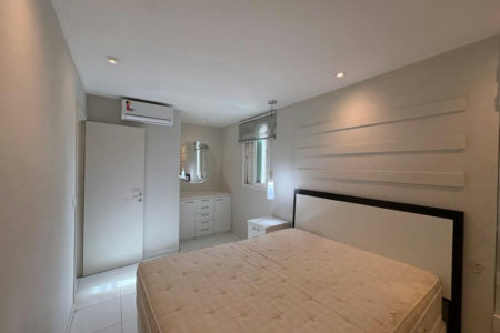 Apartamento com 2 dormitórios à venda, 78 m² por R$ 640.000,00 - Gonzaga - Santos/SP