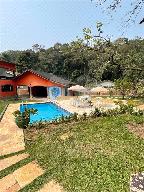 Casa à venda ou para alugar com 4 suítes no condomínio Alpes da Cantareira, Mairiporã - SP