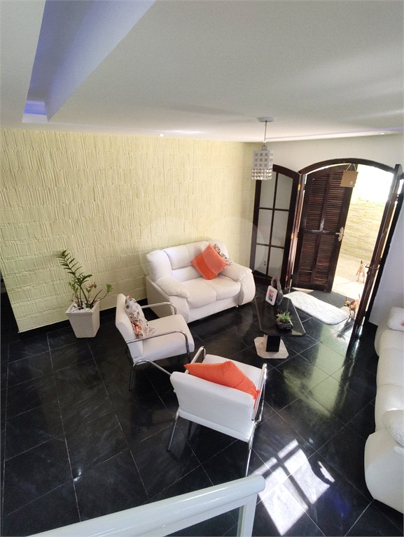 Casa à venda com 3 quartos, sendo 1 suíte, em Campo Grande, Rio de Janeiro, RJ