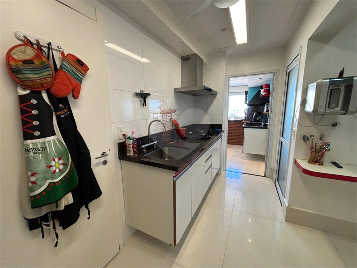 Apartamento à venda com 3 quartos, sendo 1 suíte,  em Santo Amaro, São Paulo, SP