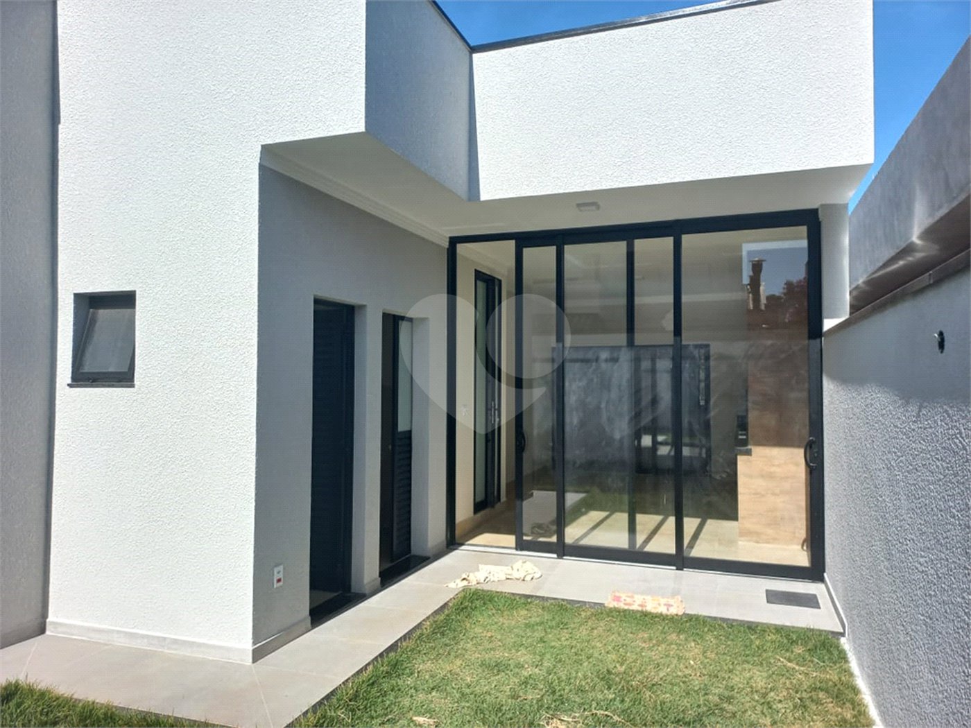 Casa à venda com 3 suítes no condomínio Reserva Real, Paulínia - SP