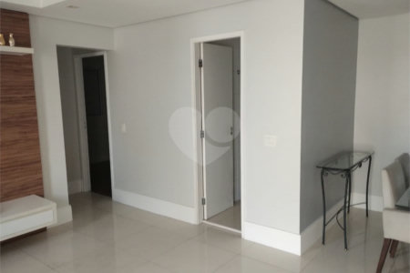 Apartamento para alugar com 2 quartos, sendo 1 suíte, em Vila Invernada, São Paulo, SP