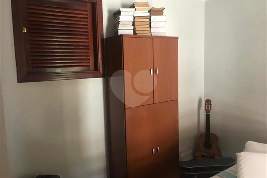 Casa à venda com 3 quartos, sendo 1 suíte, no condomínio Morada de Itapuã, São Paulo - SP